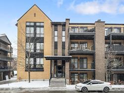 201-3810 Boul. de Chenonceau  Laval (Chomedey), QC H7T 0B2