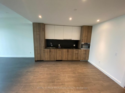 806-741 King Street W, Kitchener, ON - Indoor