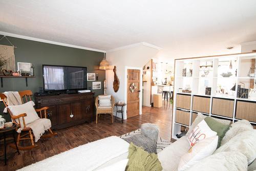 Living room - 626 Boul. Hébert, Saint-Pascal, QC - Indoor Photo Showing Living Room