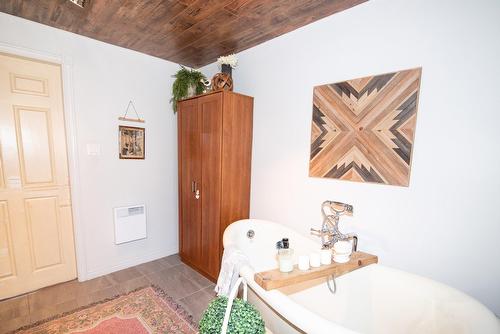 Bathroom - 626 Boul. Hébert, Saint-Pascal, QC - Indoor Photo Showing Bathroom