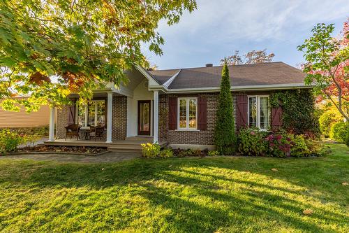 325 Rue Landry  Lévis (Les Chutes-De-La-Chaudière-Ouest), QC G7A 1K4