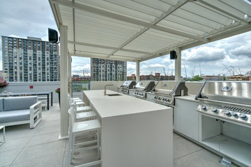Terrasse - 2611-1288 Rue St-Antoine O., Montréal (Ville-Marie), QC -  With Exterior