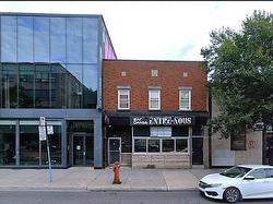 C-4557 Av. Papineau  Montréal (Le Plateau-Mont-Royal), QC H2H 1V4