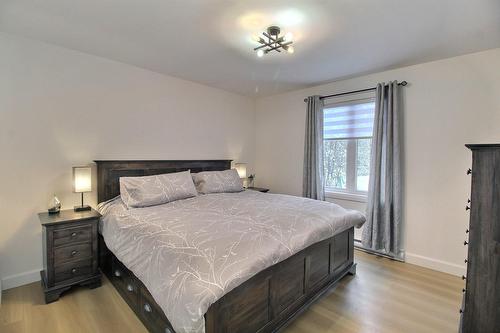 Chambre à coucher principale - 14 Ch. Simon-Robitaille, La Corne, QC - Indoor Photo Showing Bedroom