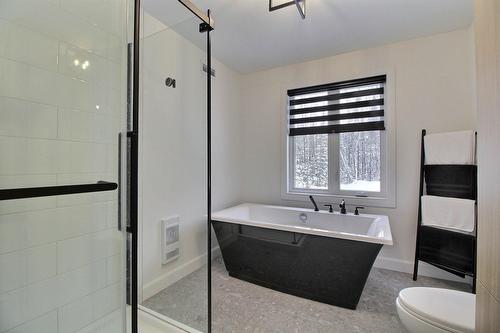 Salle de bains - 14 Ch. Simon-Robitaille, La Corne, QC - Indoor Photo Showing Bathroom