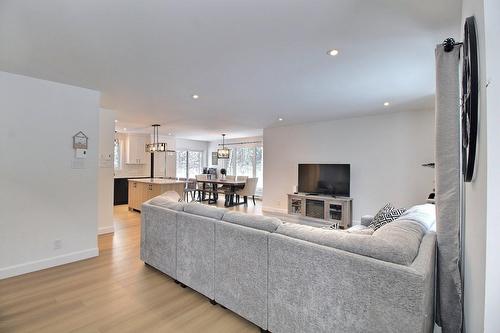 Vue d'ensemble - 14 Ch. Simon-Robitaille, La Corne, QC - Indoor Photo Showing Living Room