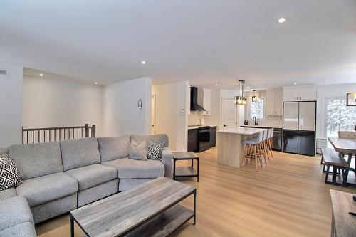 Vue d'ensemble - 14 Ch. Simon-Robitaille, La Corne, QC - Indoor Photo Showing Living Room