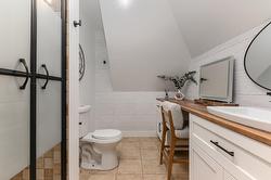 Ensuite bathroom - 