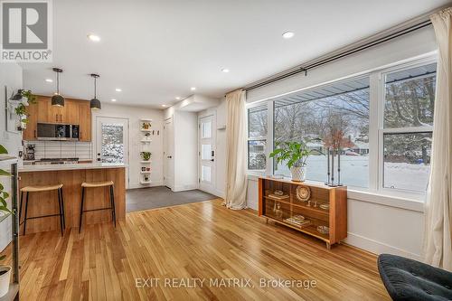 224 Wilshire Avenue, Ottawa, ON - Indoor Photo Showing Kitchen