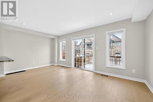 157 South Creek Drive, Kitchener, ON - Indoor Photo Showing Other Room