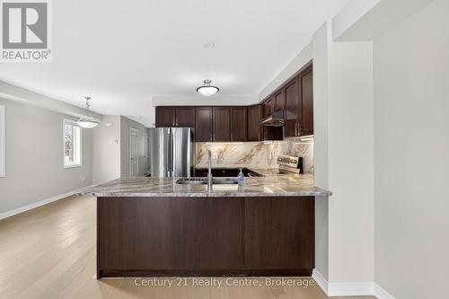 157 South Creek Drive, Kitchener, ON - Indoor Photo Showing Kitchen With Stainless Steel Kitchen With Double Sink