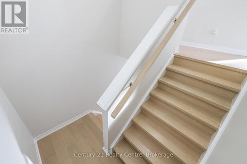 157 South Creek Drive, Kitchener, ON - Indoor Photo Showing Other Room