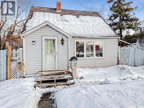 722 K AVENUE S  Saskatoon, SK S7M 2E6