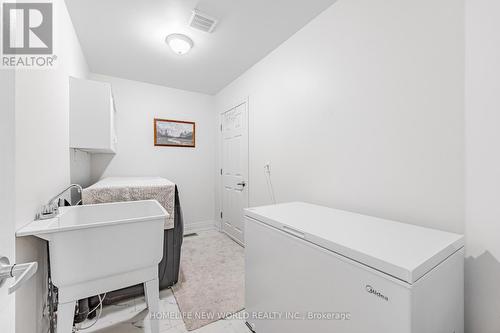 7 Batt Crescent S, Ajax, ON - Indoor Photo Showing Laundry Room