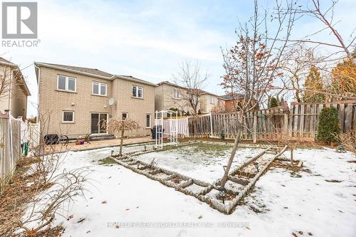 7 Batt Crescent S, Ajax, ON - Outdoor