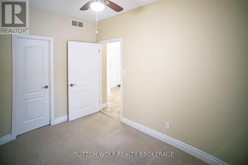 7 - 384 Head Street N, Strathroy-Caradoc (Ne), ON - Indoor Photo Showing Other Room
