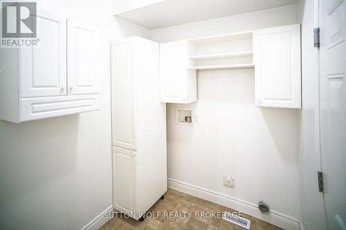 7 - 384 Head Street N, Strathroy-Caradoc (Ne), ON - Indoor Photo Showing Other Room