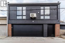 LANEWAY - 581 CRAWFORD STREET  Toronto, ON M6G 3K1