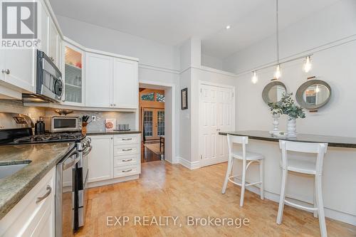51 Chapel Street, Brampton, ON - Indoor Photo Showing Kitchen