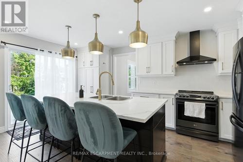2 Caledonia Avenue, Haldimand, ON - Indoor Photo Showing Kitchen With Double Sink With Upgraded Kitchen