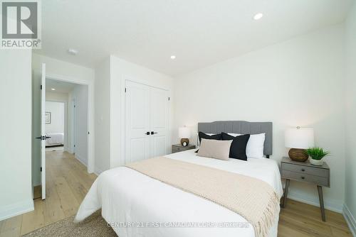 486 Julianna Court, Plympton-Wyoming (Plympton Wyoming), ON - Indoor Photo Showing Bedroom