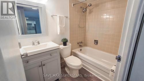 501 - 50 Baif Boulevard, Richmond Hill, ON - Indoor Photo Showing Bathroom