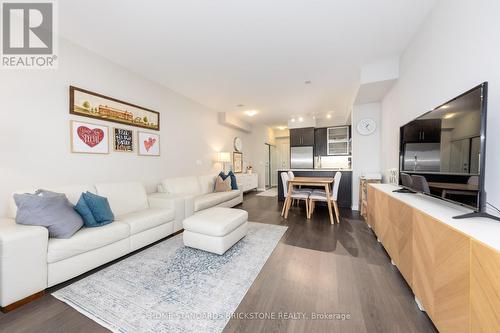 Lph 10 - 65 Oneida Crescent, Richmond Hill, ON - Indoor Photo Showing Living Room