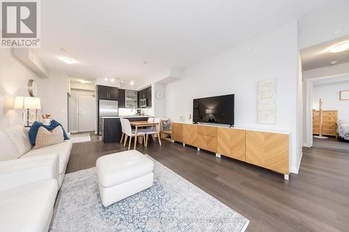 Lph 10 - 65 Oneida Crescent, Richmond Hill, ON - Indoor Photo Showing Living Room