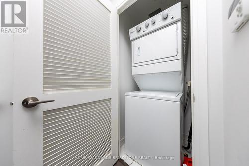 Lph 10 - 65 Oneida Crescent, Richmond Hill, ON - Indoor Photo Showing Laundry Room