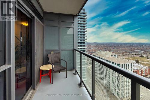 Lph 10 - 65 Oneida Crescent, Richmond Hill, ON - Outdoor With Balcony With Exterior