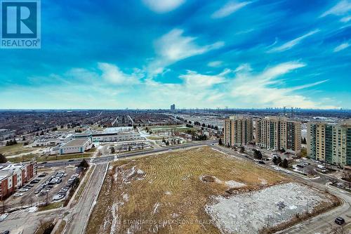 Lph 10 - 65 Oneida Crescent, Richmond Hill, ON - Outdoor With View
