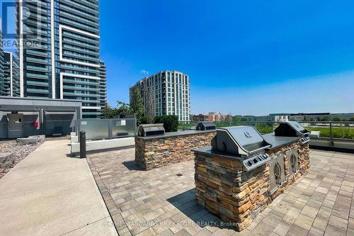 Lph 10 - 65 Oneida Crescent, Richmond Hill, ON - Outdoor