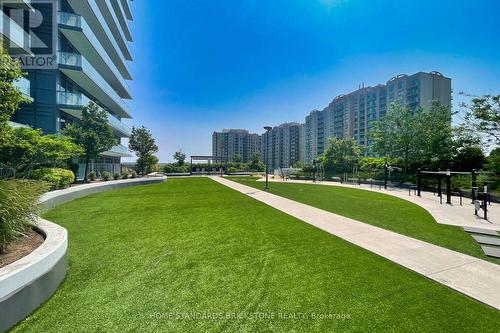 Lph 10 - 65 Oneida Crescent, Richmond Hill, ON - Outdoor