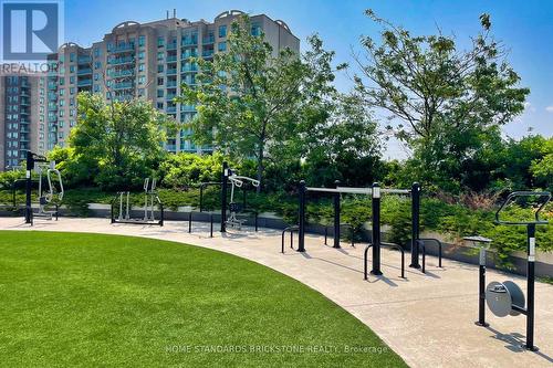 Lph 10 - 65 Oneida Crescent, Richmond Hill, ON - Outdoor