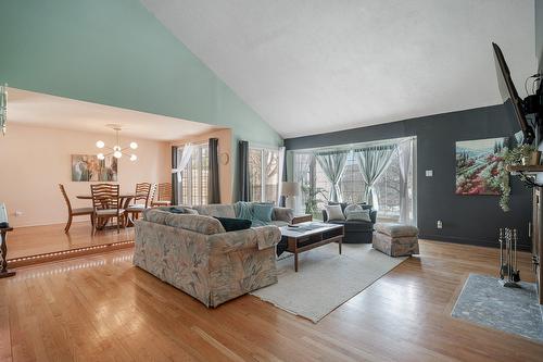 Salon - 541 Rue Principale, Saint-Sauveur, QC - Indoor Photo Showing Living Room