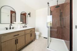 Ensuite bathroom - 