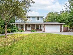 26 Millview Avenue  Bedford, NS B4A 1G7