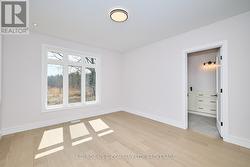 Beautiful & bright primary suite - 
