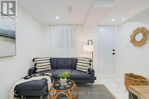 173 Coxwell Avenue, Toronto, ON - Indoor