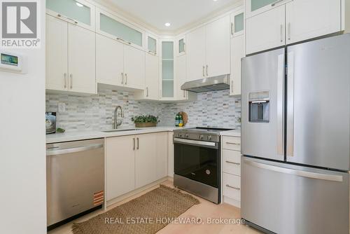 173 Coxwell Avenue, Toronto, ON - Indoor Photo Showing Kitchen With Upgraded Kitchen