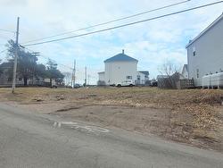 1 park Street  Amherst, NS B4H 2R2