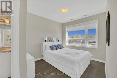 208 - 3265 Carding Mill Trail, Oakville, ON - Indoor Photo Showing Bedroom
