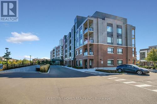 208 - 3265 Carding Mill Trail, Oakville, ON - Outdoor