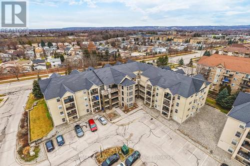 313 - 1451 Walkers Line, Burlington, ON - Outdoor