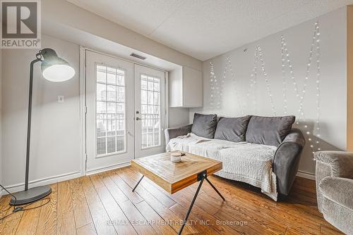 313 - 1451 Walkers Line, Burlington, ON - Indoor Photo Showing Living Room