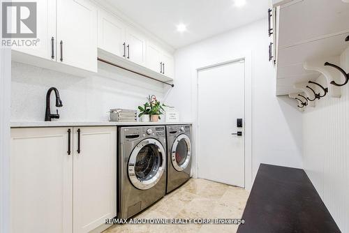 1319 Greeneagle Drive, Oakville, ON - Indoor Photo Showing Laundry Room