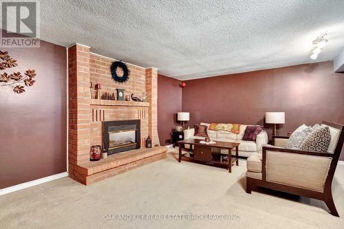 63 Dundee Court, London South (South G), ON - Indoor Photo Showing Living Room With Fireplace