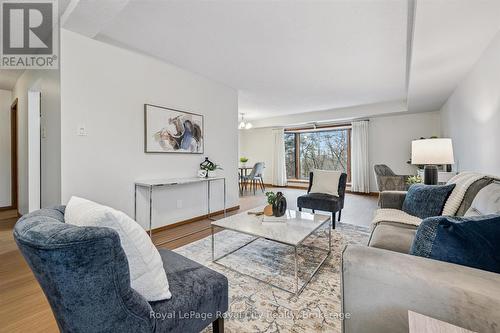 206 - 4 Albert Street, Cambridge, ON - Indoor Photo Showing Living Room