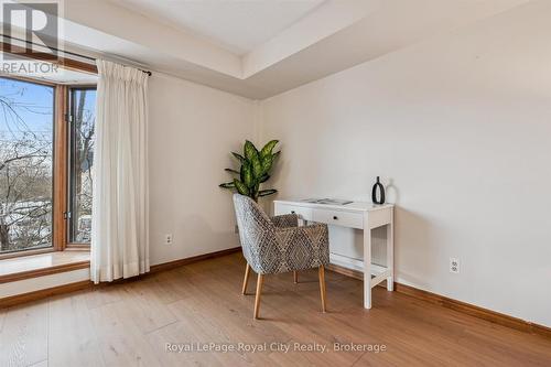 206 - 4 Albert Street, Cambridge, ON - Indoor