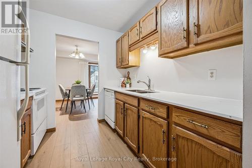 206 - 4 Albert Street, Cambridge, ON - Indoor Photo Showing Kitchen With Double Sink